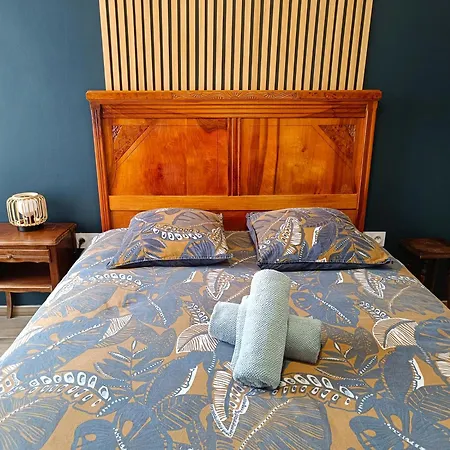 La Belle Aude Climatise * قرقشونه